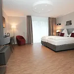 Boutique Kaiser - & 4*