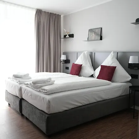 Aparthotel Boutique Kaiser - & 4*